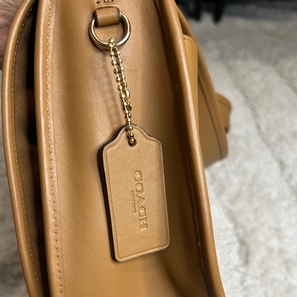 Authentic Patricia Legacy Coach Crossbody Saddle Bag - Picture 2 of 12